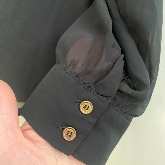 Woman’s sheer Black blouse - Picture 3 of 6